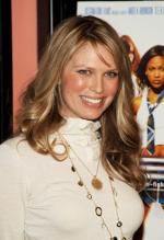 Сара Фостер: 275x400 / 27 Кб