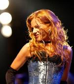 Dawn Lewis: 507x576 / 74 Кб