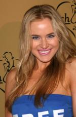 Paula LaBaredas: 349x536 / 36 Кб