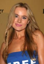 Paula LaBaredas: 349x498 / 31 Кб