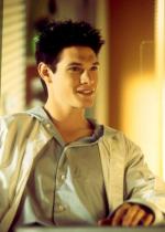 Curtis Harrison: 500x700 / 48 Кб