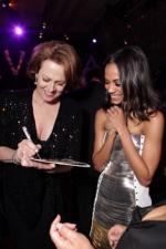 Зои Салдана: 267x400 / 23 Кб