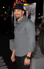 Джесси Меткалф: 255x400 / 19 Кб