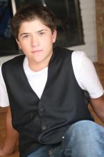 Виатт Смит: 1365x2048 / 220 Кб