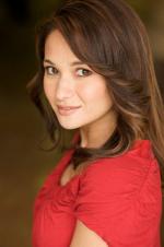 Genevieve Guzchack: 680x1024 / 95 Кб