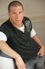 Jonathan Kowalsky: 1365x2048 / 241 Кб