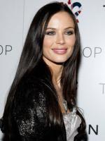 Джорджина Чапмэн: 301x400 / 25 Кб