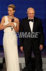 Андреа Ошварт: 394x594 / 47 Кб