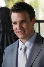 Джошуа ЛеБар: 320x480 / 26 Кб