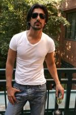 Джон Абрахам: 267x400 / 33 Кб