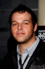 Дэниел Фрэнзиси: 391x594 / 32 Кб