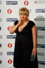 Ребел Уилсон: 396x594 / 41 Кб