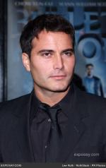 Маркус Жан Пирэ: 391x620 / 34 Кб