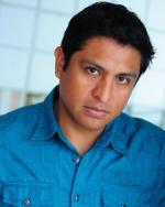 Омар Лейва: 480x600 / 42 Кб