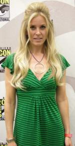 Шери Мун Зомби: 345x666 / 47 Кб