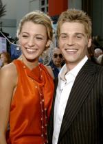 Майк Фогель: 287x400 / 29 Кб