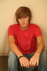 Jordan Fry: 1365x2048 / 325 Кб