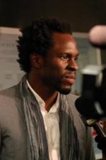 Гбенга Акиннагбе: 213x319 / 13 Кб