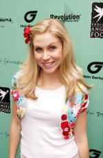 Эшли Экштейн: 262x400 / 25 Кб