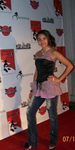 Ambrosia Kelley: 1037x2048 / 296 Кб