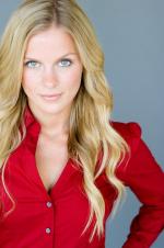 Kristyn Green: 680x1021 / 108 Кб