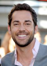 Закари Ливай: 1456x2048 / 347 Кб