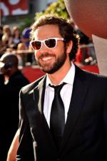 Закари Ливай: 266x400 / 24 Кб