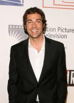 Закари Ливай: 291x400 / 19 Кб