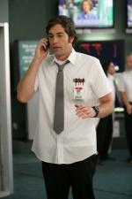 Закари Ливай: 360x540 / 28 Кб