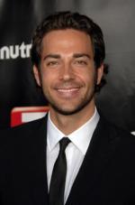 Закари Ливай: 265x400 / 15 Кб