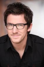 Люк Барнетт: 480x720 / 37 Кб