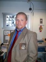 Тимоти Джей Кокс: 240x320 / 17 Кб