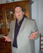 Michael Q. Schmidt: 648x793 / 83 Кб