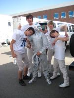 Люк Бенвард: 750x1000 / 129 Кб