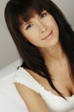 Ildiko Ferenczi: 576x865 / 50 Кб