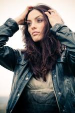 Эрика Серра: 486x729 / 76 Кб