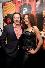 Yvonne Maria Schäfer: 399x600 / 54 Кб