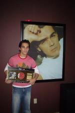 Шалим Ортис: 450x678 / 38 Кб