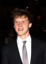 Джордж МакКэй: 400x550 / 25 Кб