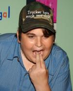 Andy Milonakis: 320x400 / 30 Кб