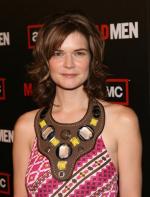 Бетси Брандт: 306x400 / 29 Кб