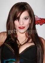 Erin Marie Hogan: 427x594 / 44 Кб