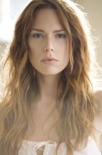 Эрин Фостер: 1365x2048 / 403 Кб