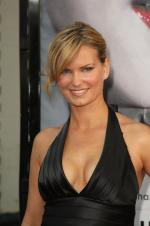 Danielle Sapia: 1365x2048 / 302 Кб