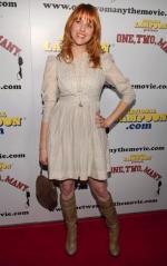 Terryn Westbrook: 378x600 / 44 Кб