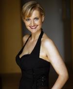 Katherine East: 960x1161 / 84 Кб