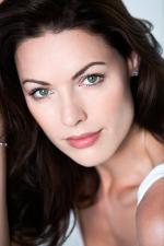 Louise Griffiths: 450x675 / 53 Кб