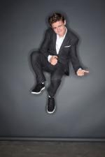 Каллэн МакОлифф: 700x1050 / 54 Кб