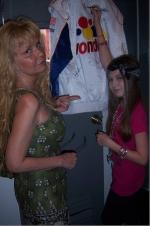 Saige Ryan Campbell: 333x500 / 36 Кб