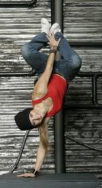 Julie 'Jules' Urich: 262x480 / 39 Кб